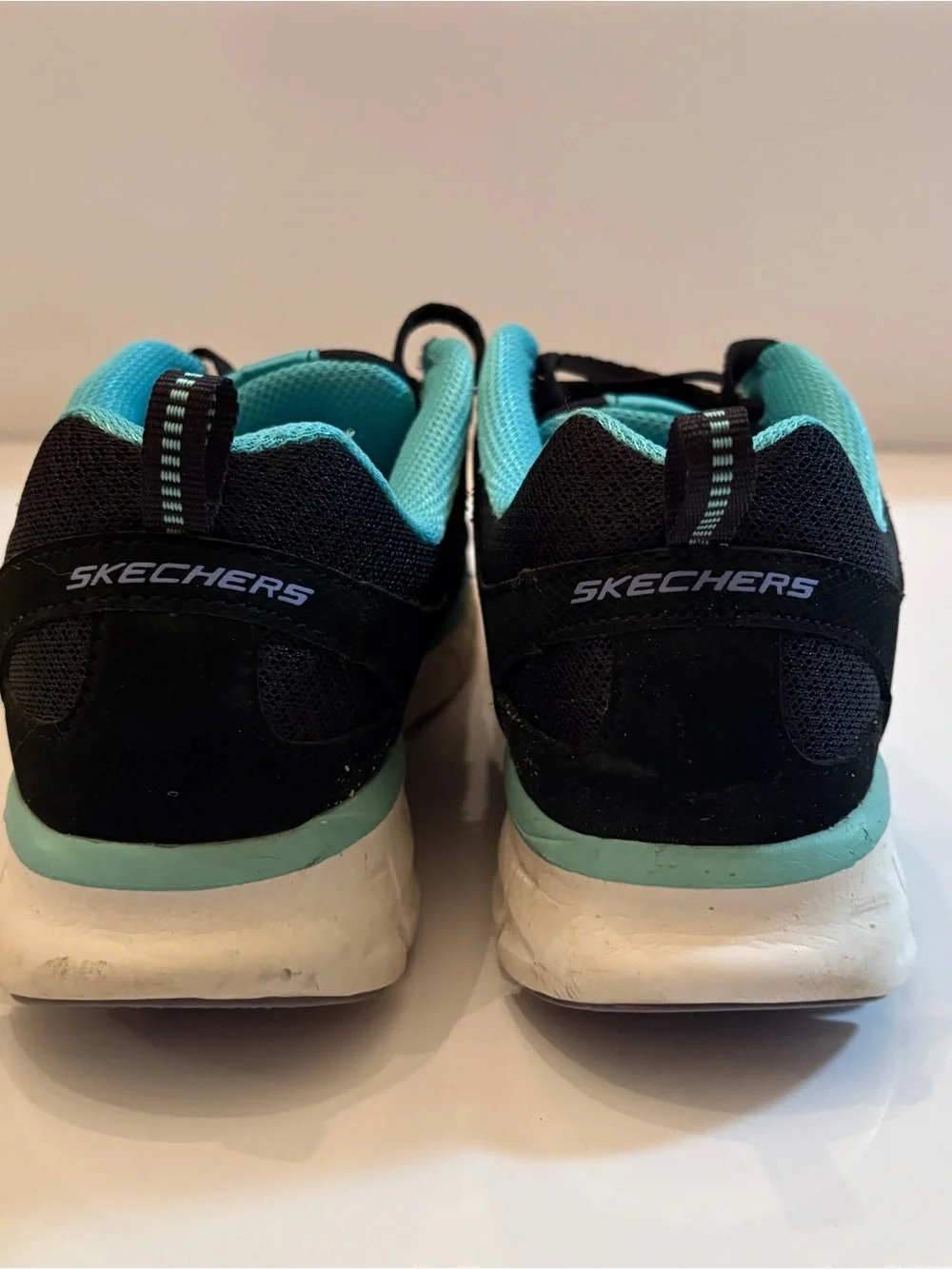 Skechers Women's Black and Teal Athletic Sneakers